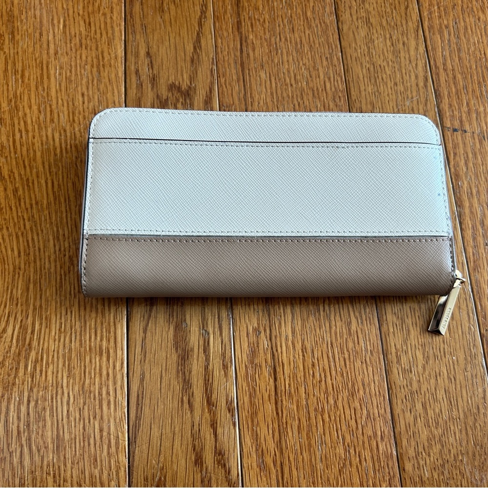 Kate Spade Wallet - Picture 7 of 9